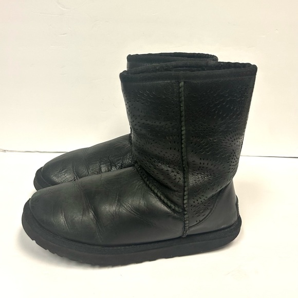 Ugg Boots Women 6 Black Leather Triana Seaweed Perforated Insulated Winter Snow - Picture 5 of 12